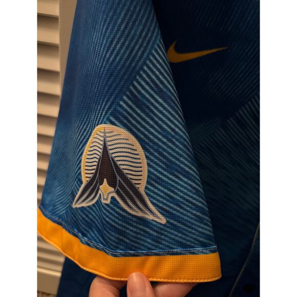 Minnesota Twins City Connect Jersey - Picture 3 of 5